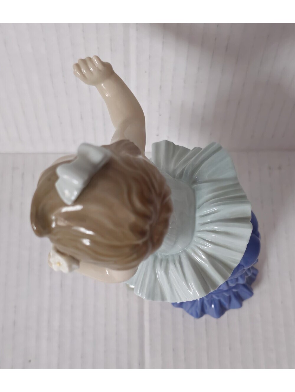 Lladro 5104 ~Little Ballet Girl "Sallie" ~ Excellent condition - Picture 7 of 9